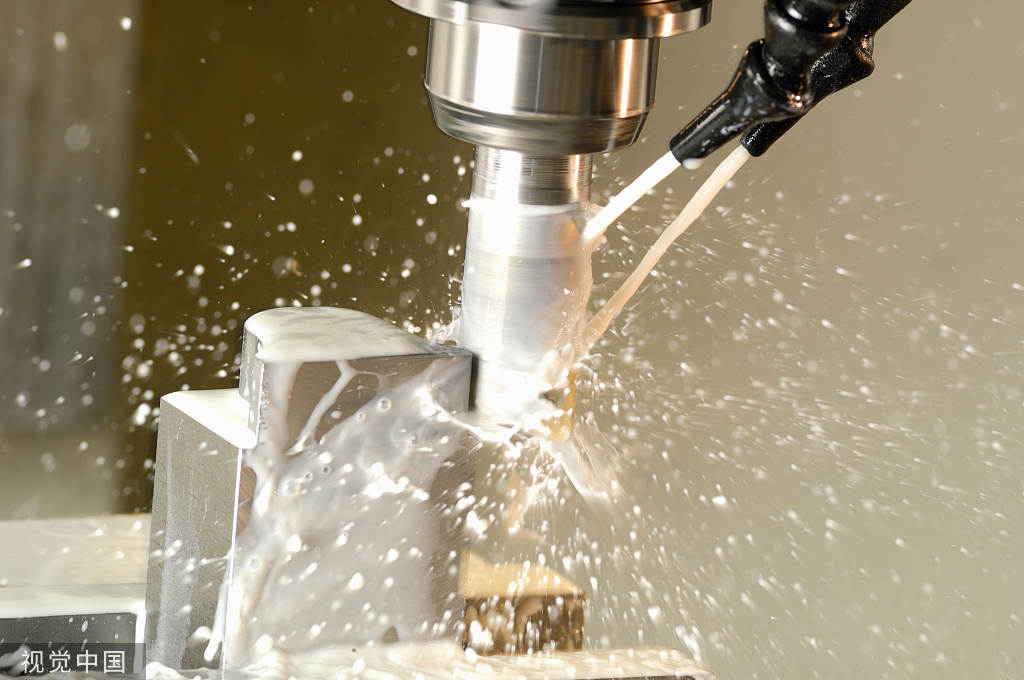 Какие добавки жидкости металлообработки используются для повышения производительности режущих жидкостей?